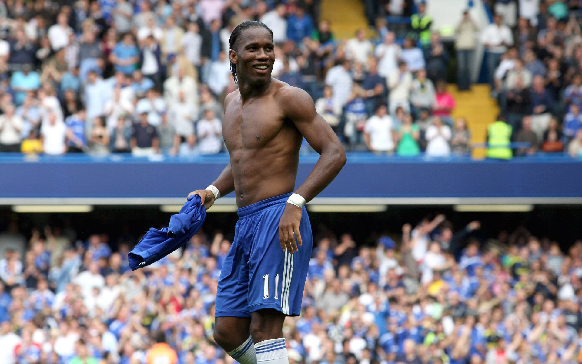 达米恩·麦肯齐：凭借速度和精准的传球，成为全黑队攻防转换的引擎