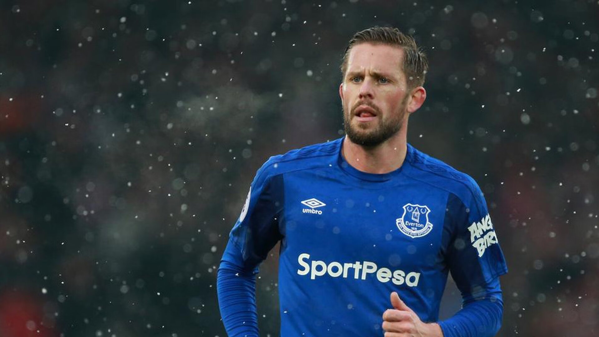 特斯·冯·迪克：南非队的中场发动机，传球精准一气呵成